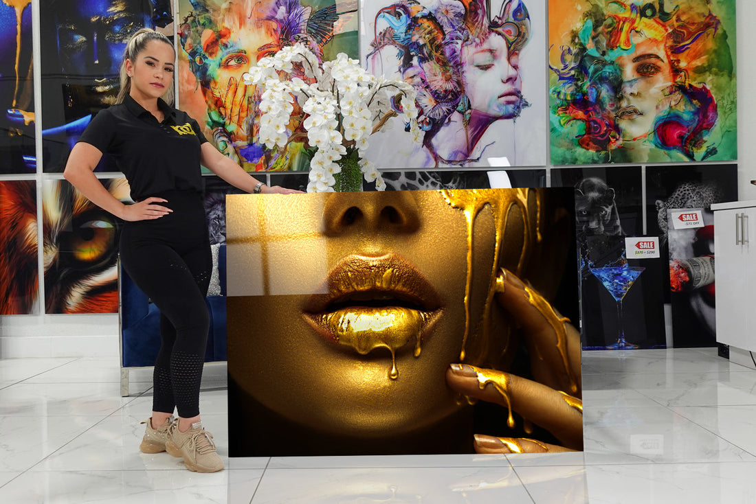 Acrylic design with a luxurious golden face.