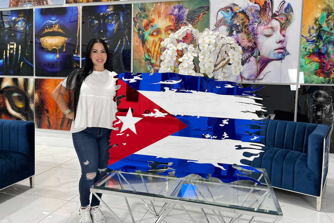 Elegant acrylic design depicting the cuban flag.